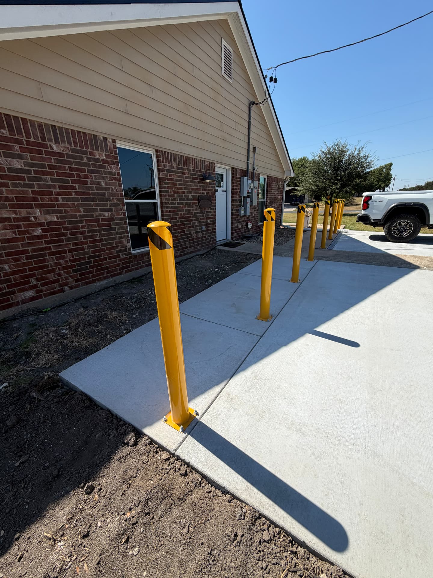 Bollard-Protected Loading Walkway